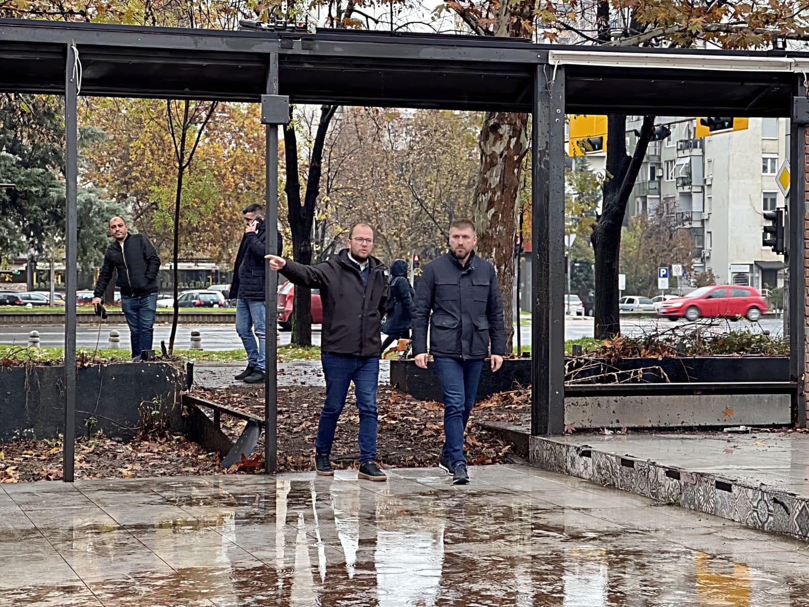 ОПШТИНА АЕРОДРОМ ЦЕЛОСНО ГО РАСЧИСТУВА ЗАПУШТЕНИОТ ПОРАНЕШЕН „МЕКДОНАЛДС“